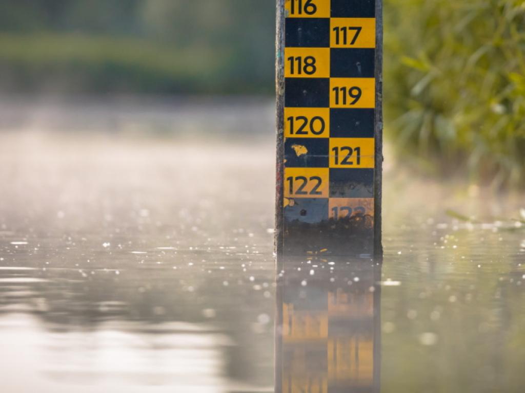 За опасност от поройни наводнения предупреждават от Национален институт по метеорология