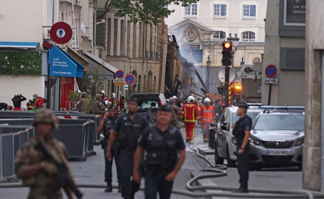Много ранени, голяма експлозия в центъра на Париж