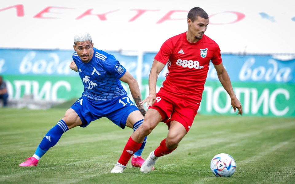 Левски приема Пирин Благоевград в отложен мач от 6-ия кръг