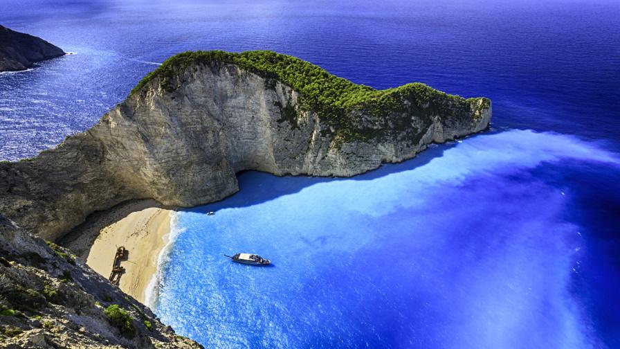 Гърция с нова, солена глоба за туристи нарушители