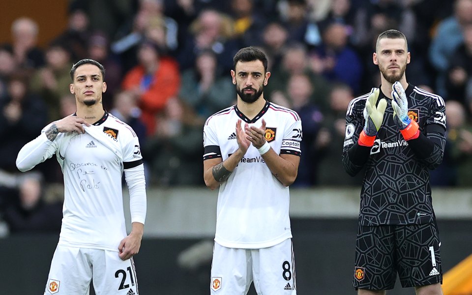 Халфът на Манчестър Юнайтед Бруно Фернандеш също отдаде почит в