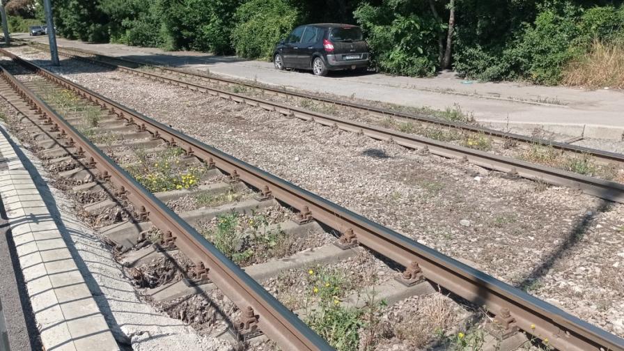 Влак дерайлира край Трявна, има пострадали пътници