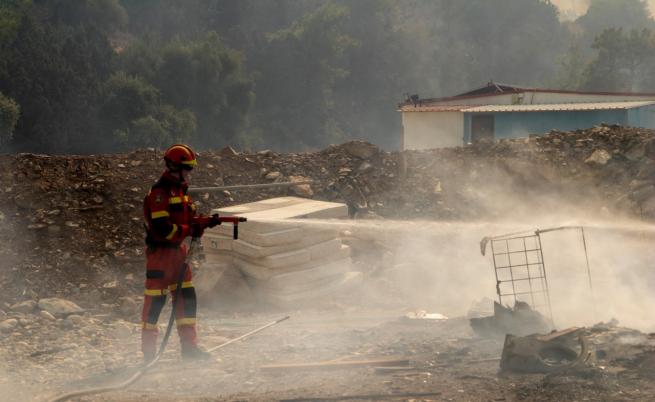 Масивният горски пожар в Гърция е под контрол