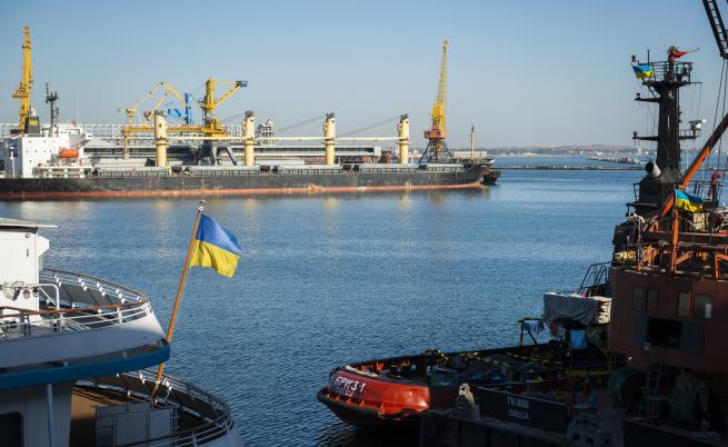 Украйна съобщи за руска атака срещу пристанище в Одеска област