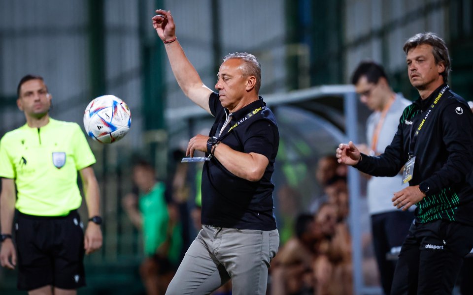 Треньорът на Черно море Илиан Илиев има две дилеми за