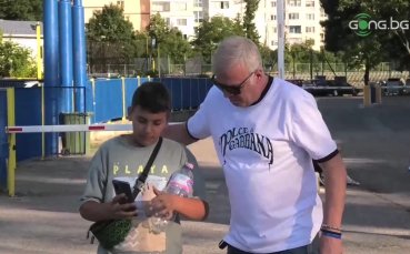 Мажоритарният собственик на Левски Наско Сираков изгледа днешната тренировка