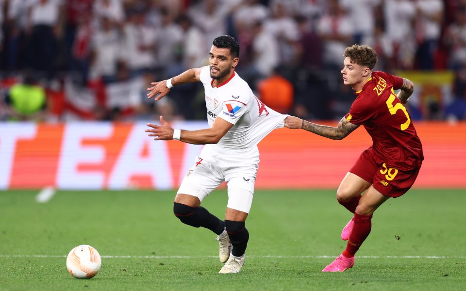 Севиля продаде защитника Карим Рекик на Ал Джазира от ОАЕ.