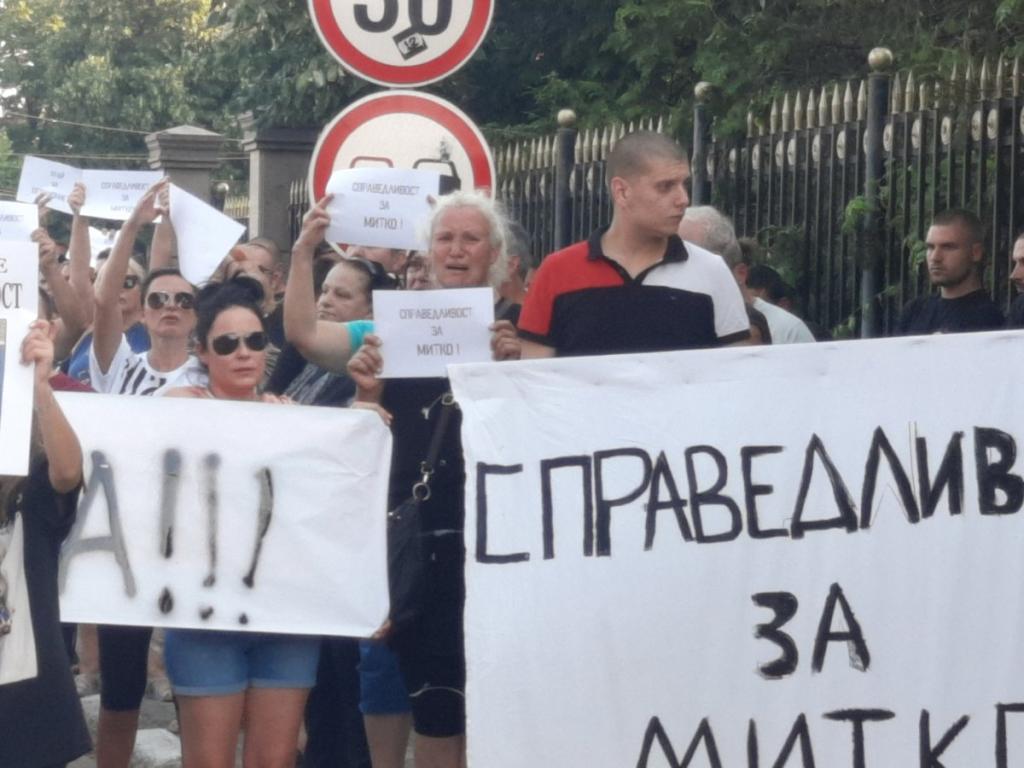 Майката на жестоко убития Димитър Малинов настоява уволнените полицейски директори