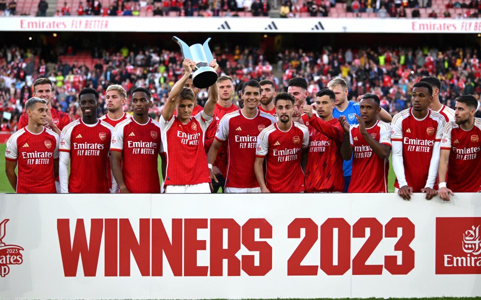 Арсенал спечели за седми път трофея Емиратс Къп, който се