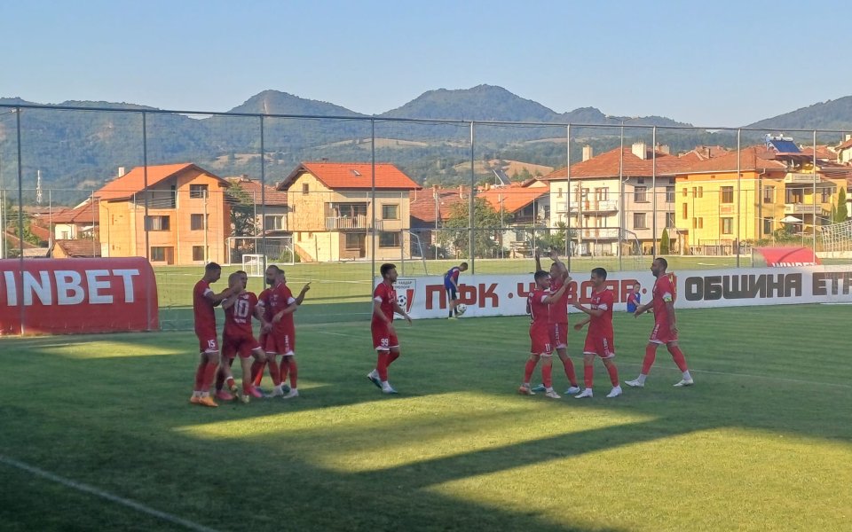 Чавдар Етрополе разби с 4:1 дубъла на ЦСКА на старта