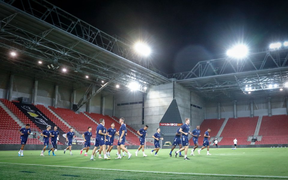 Отборът на Апоел Беер Шева изпитва трудности преди мача с