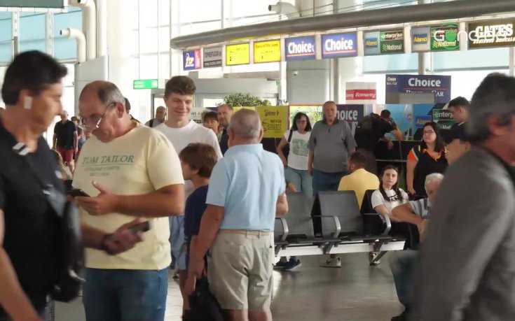 Левски кацна в София след визитата на Апоел Беер Шева