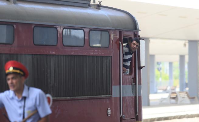 16 души прекараха нощта на гарата в Стара Загора заради грешка на диспечер