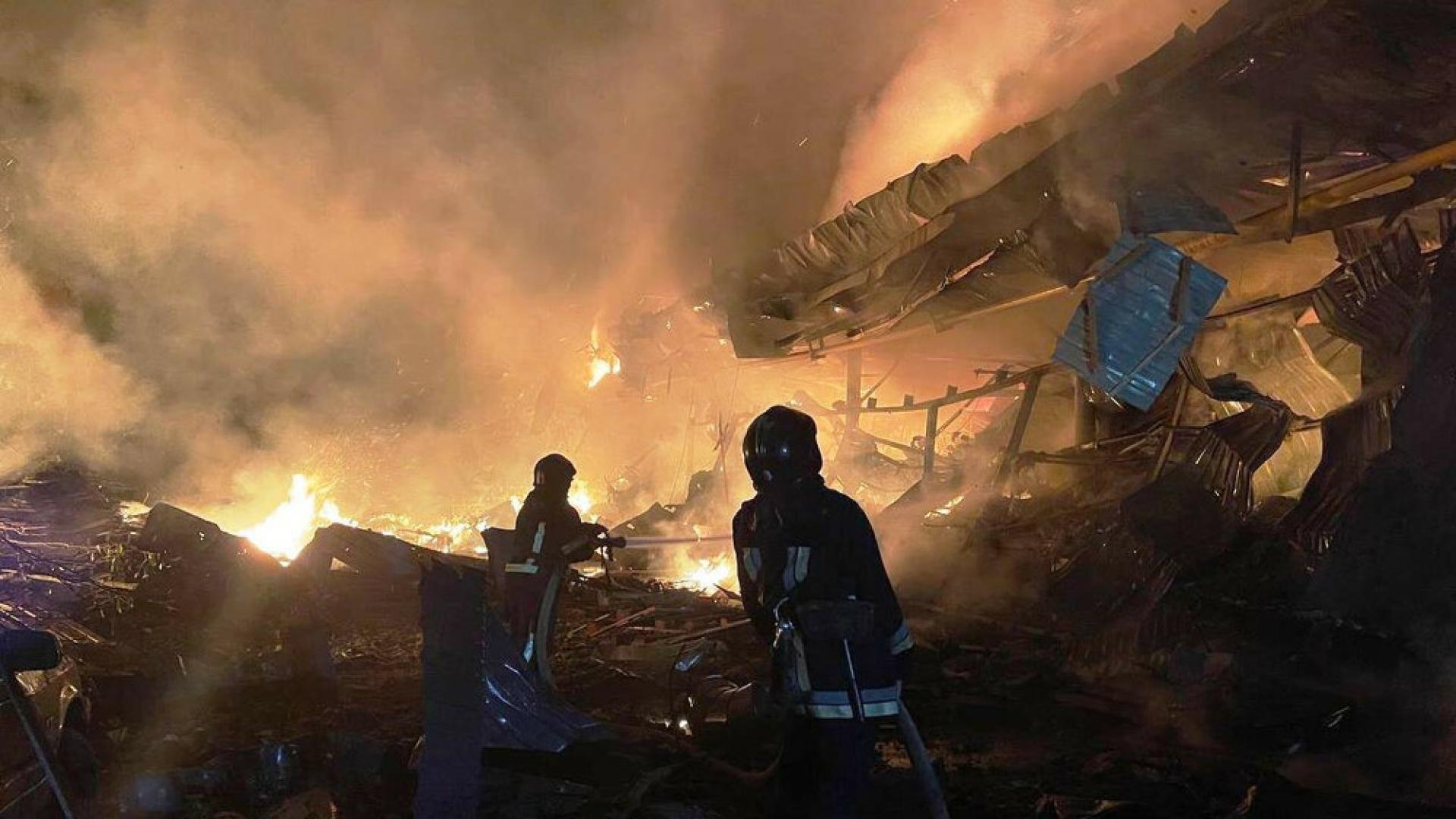 Поредна масирана атака с дронове срещу Одеса след полунощ В града отекнаха