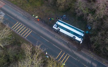 Трима души са починали след нападение срещу автобус превозващ привърженици