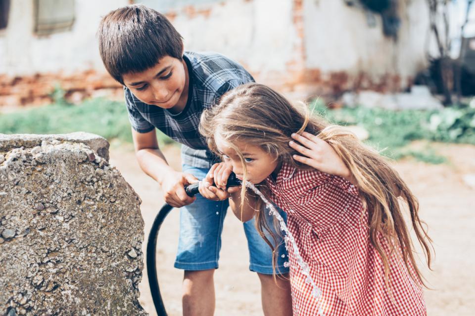  деца лято село 