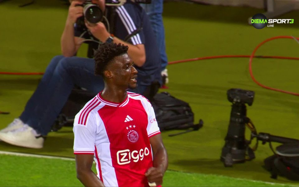 Само две минути след първия гол на Аякс, амстердамският гранд