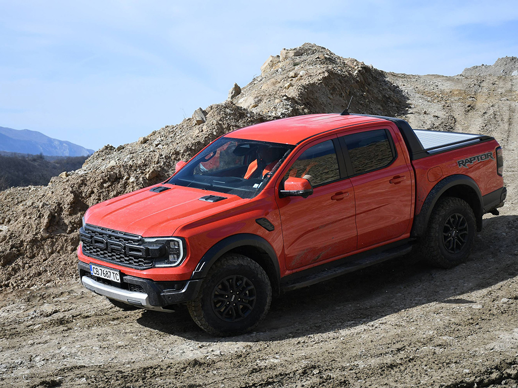 Зад волана на Ford Ranger Raptor