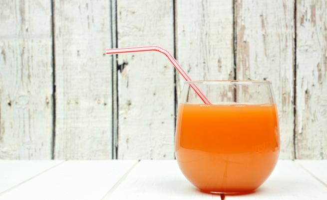 Срещу бръчки около устата пийте сок така...