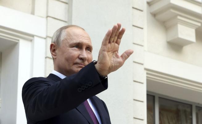 Путин гласува онлайн на регионалните избори и призова руснаците също да участват във вота