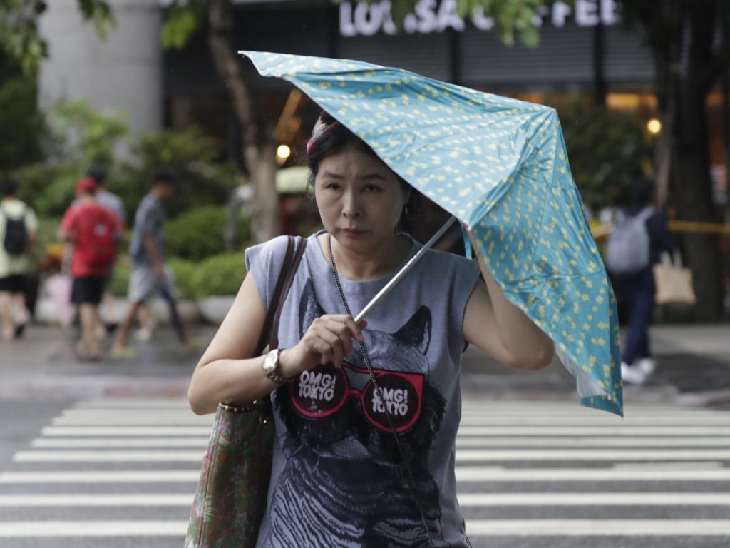 Тайфун Койну се насочи днес към Южен Китай и Хонконг