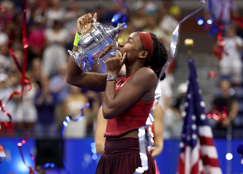 Награждаване на Кори Гоф като шампионка на US Open1