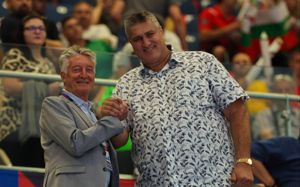 Ренато Арена, който е първи вицепрезидент на CEV, беше във