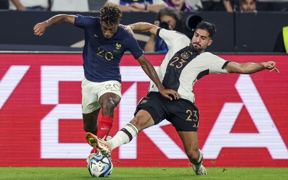 Германия и Франция играят при резултат 1:0 в изключително интригуващ