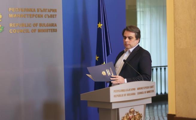 Асен Василев: Щетите от забраната за внос на украинско зърно са в размер на 146 млн. лева
