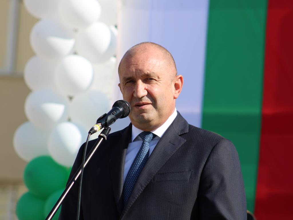Президентът Румен Радев отправи остра критика към кабинета за членството на