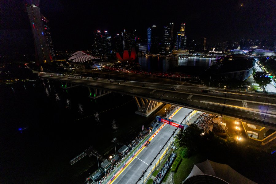 Формула 1 Гран При на Сингапур1