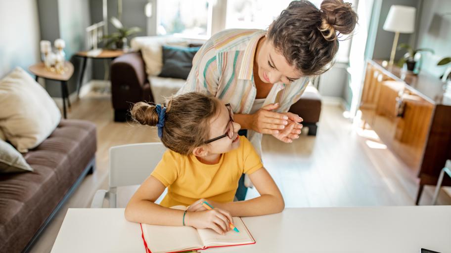 13 начина да научите детето да пише домашните си само