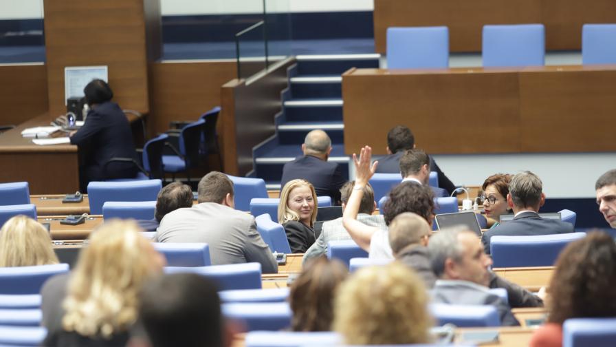 Депутатите попълниха състава на шест парламентарни комисии