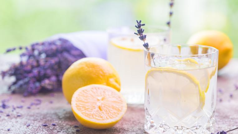  Ползи и вреди от пиенето на вода с лимон всеки ден 