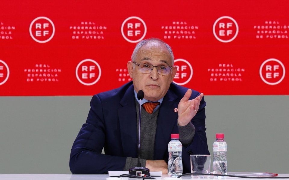 Испанската футболна федерация (РФЕФ) освободи от поста генерален секретар Андреу
