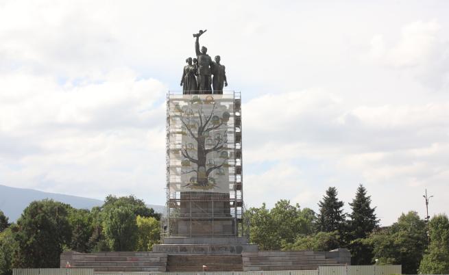 Правителството е осигурило 260 000 лв. за ремонт на Паметника на Съветската армия