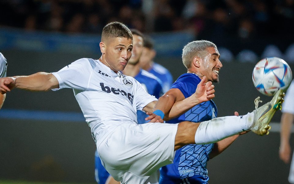 Звездата на Левски – Уелтън, използва социалните мрежи, за да