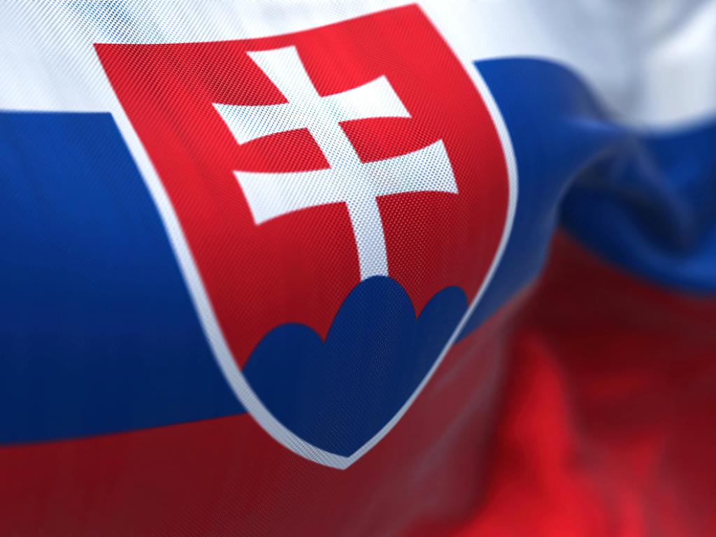 Словашката лява партия на бившия премиер Роберт Фицо победи съперника