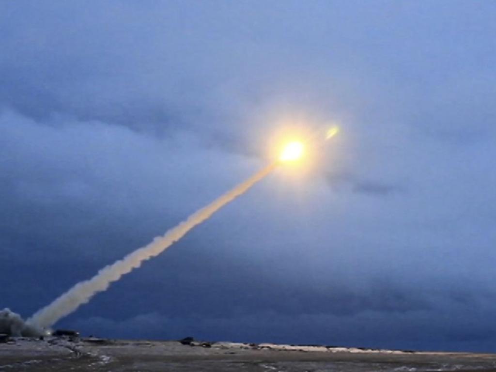 Северна Корея изстреля две неидентифицирани балистични ракети съобщиха южнокорейските въоръжени сили