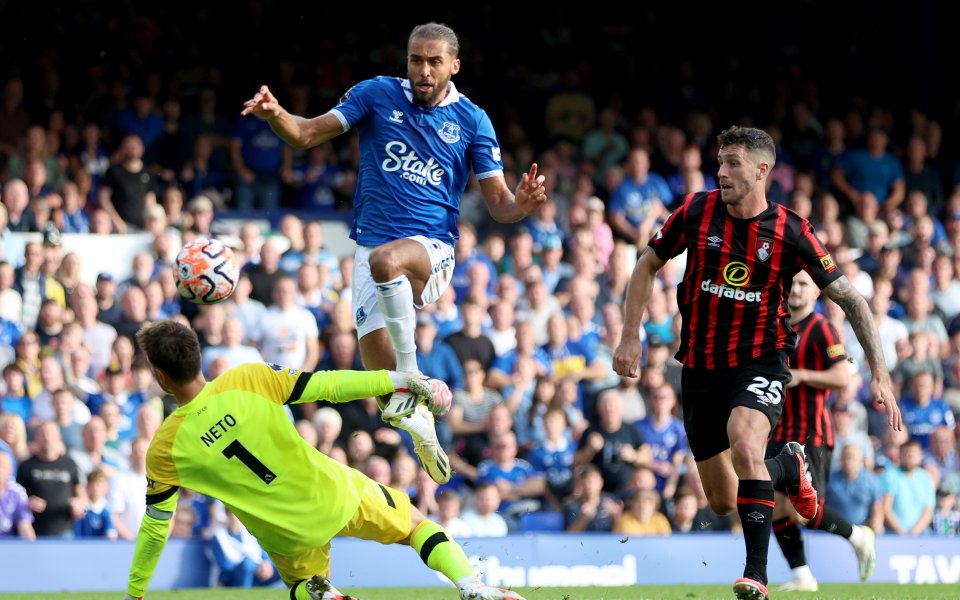Евертън победи с 3:0 у дома Борнемут след попадения на