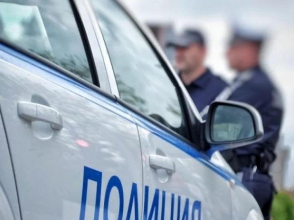 Полицаи от Първо РУ СДВР задържаха двама в момент