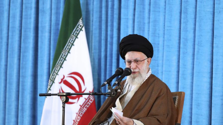 Върховният лидер на Иран приветства нападенията на хусите