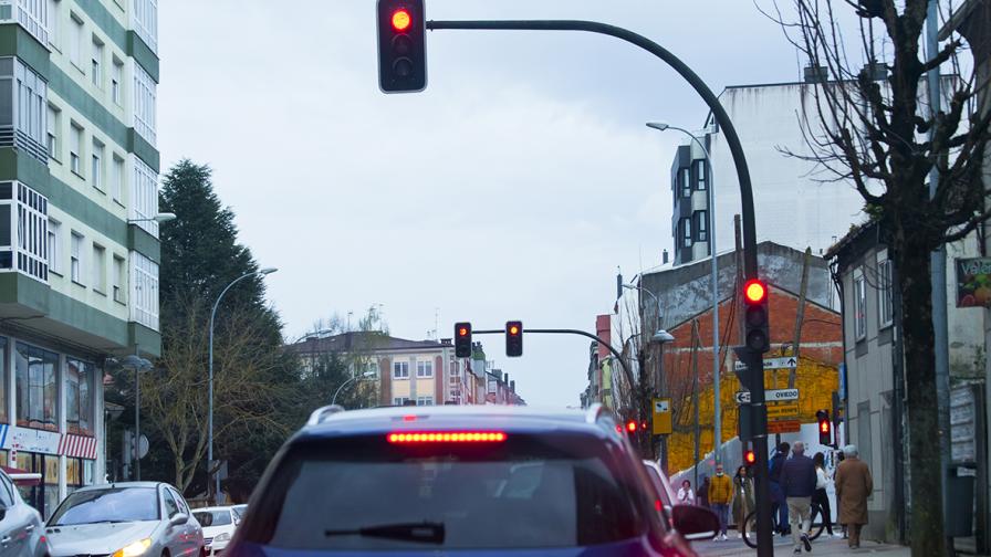 <p>Изкуствен интелект на Google намалява престоя на светофар с 30%</p>
