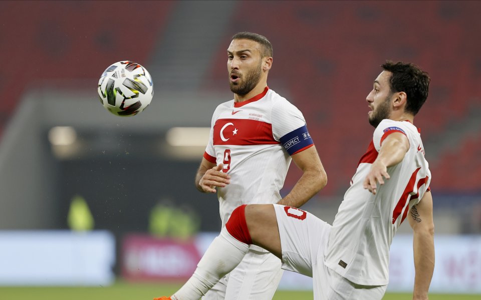 Нападателят на Турция - Дженк Тосун, отбеляза два гола за