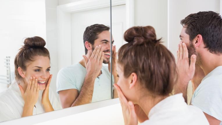  Какво не би трябвало да вършиме пред огледалото 