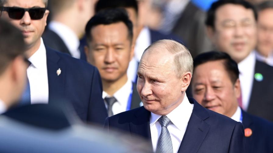 Руският президент Владимир Путин пристигна днес в Пекин, където ще се срещне с китайския си колега Си Цзинпин.
