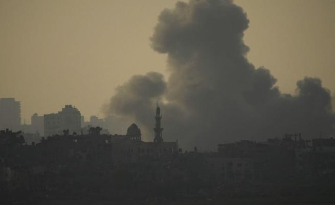 Двама заложници са убити, а осем са ранени при израелските удари в Газа