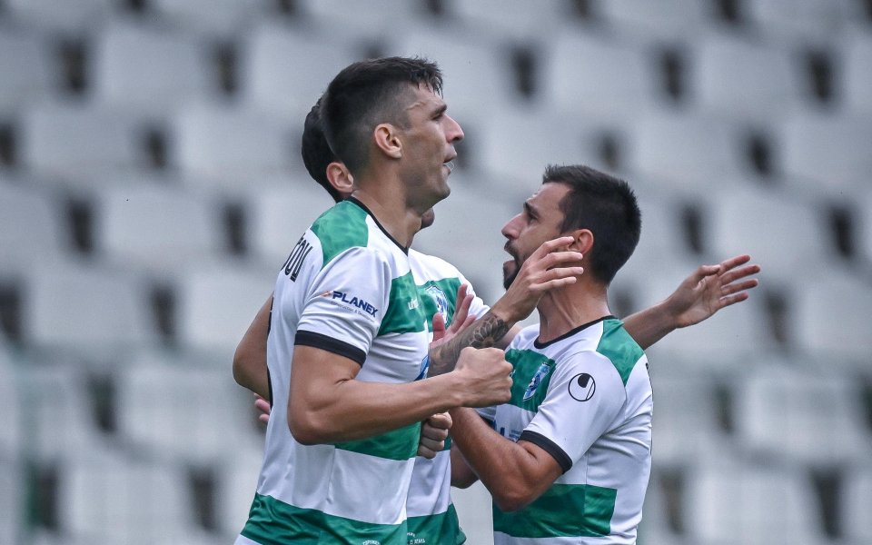 Втородивизионният Литекс Ловеч приема лидера в елита Черно море в