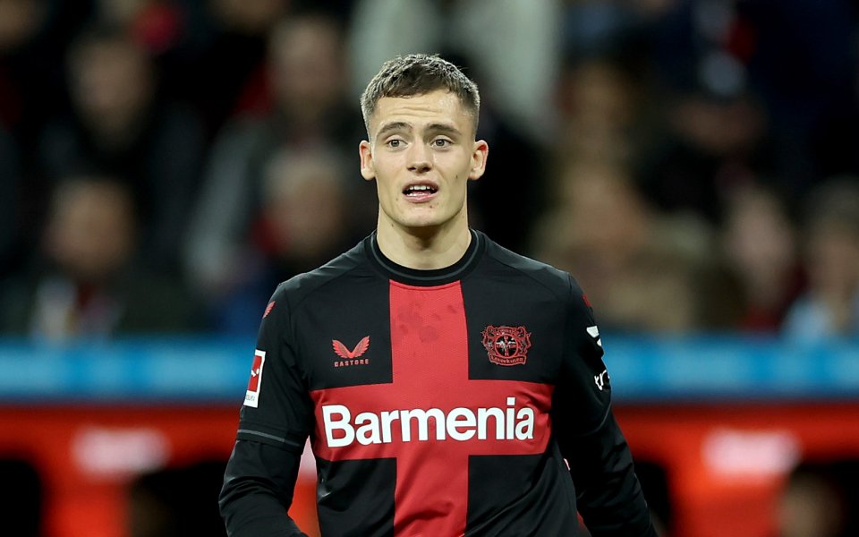 Полузащитникът на Байер Флориан Вирц може да продължи кариерата си