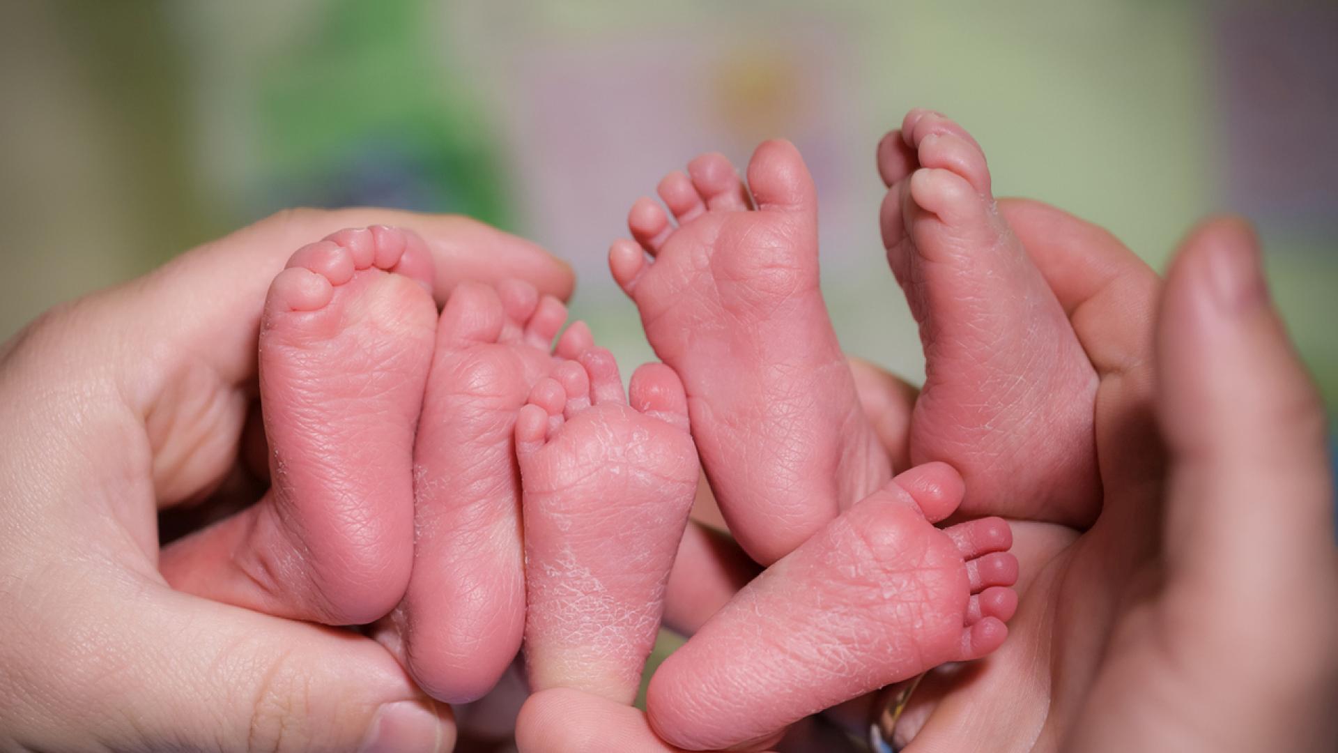 Докато светът сочи с пръст към Елън Мъск британски мъж